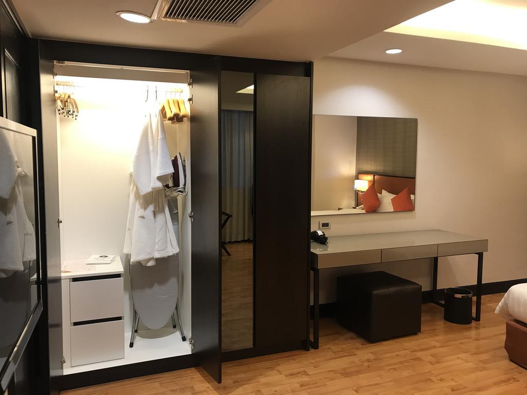 Rembrandt Suites Bangkok Extérieur photo